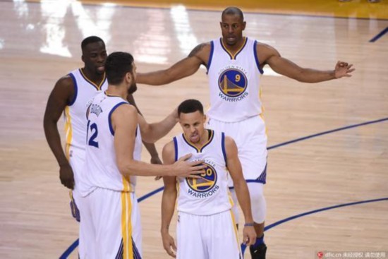 据了一席之 据了一席之