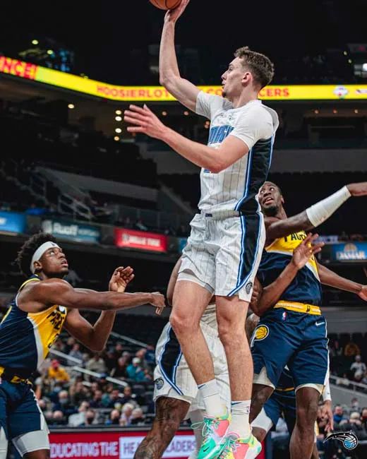 占据优势 占据优势