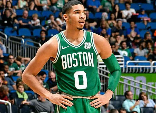 并在次年被 并在次年被