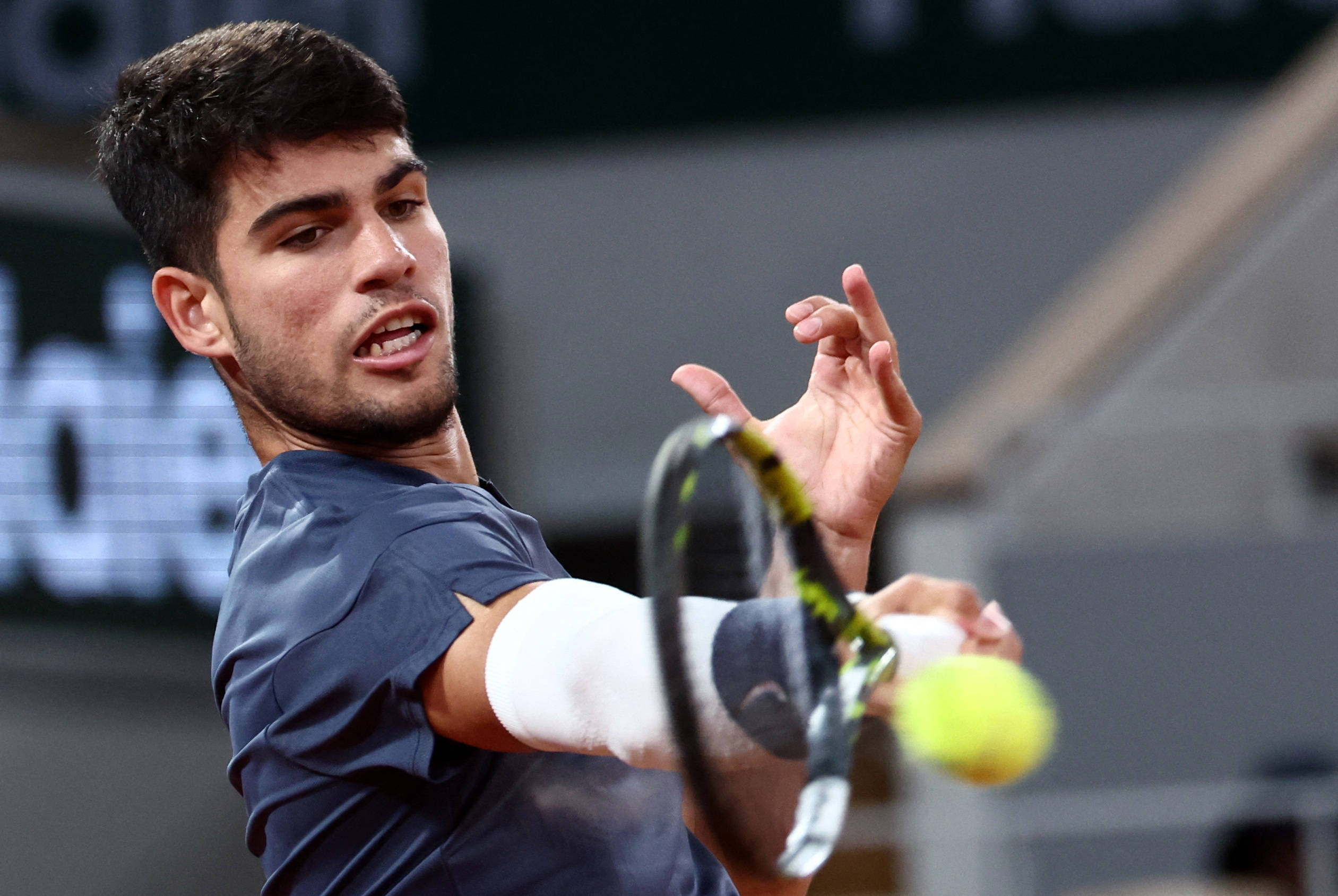 确保一换人 确保一换人